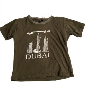 Army Green ‘Dubai’ Short sleeve graphic tee